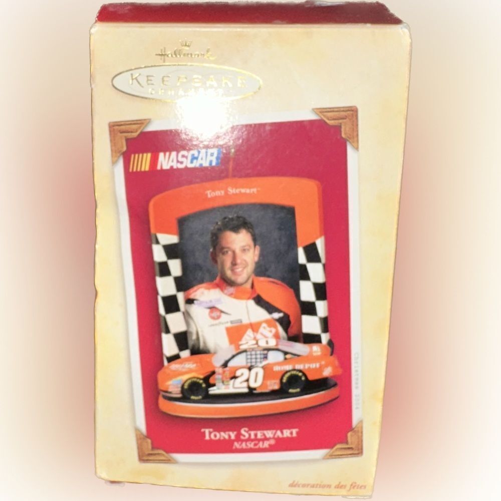 Hallmark Keepsake Ornament‎  Tony Stewart  #20  Nascar